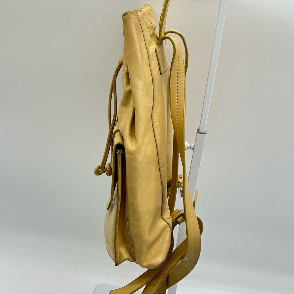 Volée Drawstring Backpack Yellow/Tan Beige - Picture 7 of 14